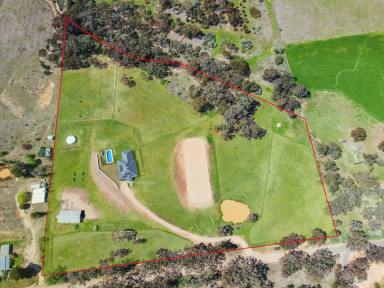 House For Sale - NSW - Young - 2594 - Modern Family Lifestyle on 11 Acres – Pool, Shedding & Horse Facilities  (Image 2)