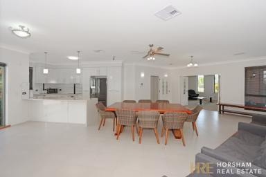 House For Lease - VIC - Horsham - 3400 - Spacious 4-Bedroom Brick Home – Fully Furnished  (Image 2)