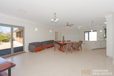 House For Lease - VIC - Horsham - 3400 - Spacious 4-Bedroom Brick Home – Fully Furnished  (Image 2)
