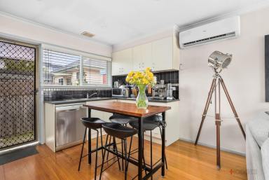 Unit For Lease - VIC - Mentone - 3194 - Quiet Block | Bayside Location | Walking Distance  (Image 2)