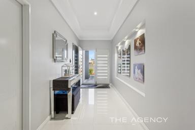 House For Sale - WA - Landsdale - 6065 - Premium Ventura-Built Family Home in Corimbia Estate  (Image 2)