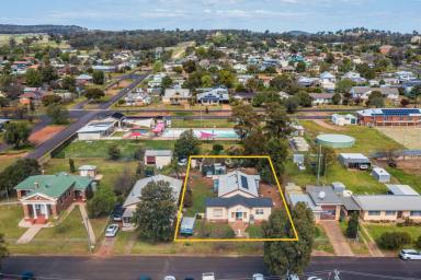 House For Sale - NSW - Dunedoo - 2844 - A RARE OPPORTUNITY IN THE HEART OF DUNEDOO  (Image 2)