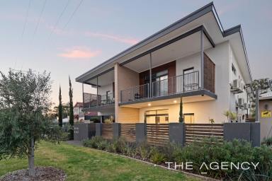 Apartment For Sale - WA - Kewdale - 6105 - Superb Modern Apartment Backing onto Tomato Lake!  (Image 2)