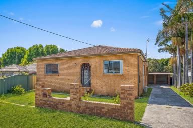 House For Sale - NSW - Fairy Meadow - 2519 - Renovate or Redevelop - Exceptional Opportunity in Fairy Meadow  (Image 2)