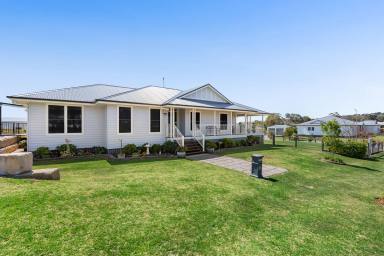 House For Sale - QLD - Highfields - 4352 - Picturesque Highfields - Quality Built & Established !  (Image 2)