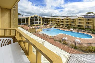 Apartment For Sale - WA - Broadwater - 6280 - Ultimate Resort Lifestyle!  (Image 2)