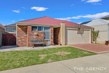House For Sale - WA - Lakelands - 6180 - Nature Reserve at Your Doorstep  (Image 2)