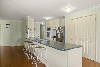 House For Sale - QLD - Middle Ridge - 4350 - Middle Ridge Living in a Quiet Cul-de-Sac  (Image 2)