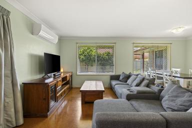 House For Sale - QLD - Middle Ridge - 4350 - Middle Ridge Living in a Quiet Cul-de-Sac  (Image 2)
