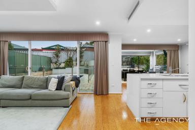 House For Sale - WA - Sorrento - 6020 - Style Without Compromise!  (Image 2)