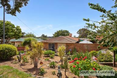 House For Sale - WA - Parmelia - 6167 - BIG ON SPACE, FULL OF FEATURES - YOUR NEXT HOME AWAITS  (Image 2)