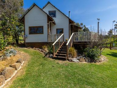 House For Sale - NSW - Bemboka - 2550 - VILLAGE SETTING WITH PARK-LIKE GARDENS  (Image 2)