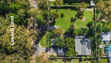 House For Sale - QLD - Macleay Island - 4184 - Private Oasis on HUGE Double Block - Two Titles with Soil Test - Walk to Beach  (Image 2)