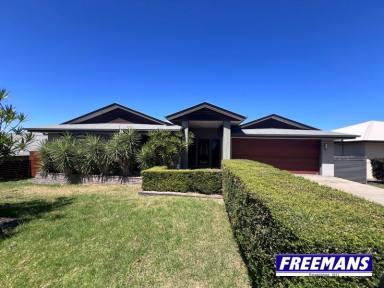 House For Sale - QLD - Kingaroy - 4610 - 330m2 under roof, Stunning fmail home  (Image 2)