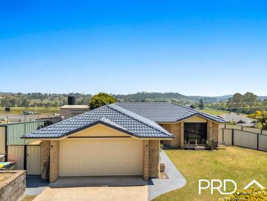 House For Sale - NSW - Kyogle - 2474 - Solid & Spacious Family Home  (Image 2)
