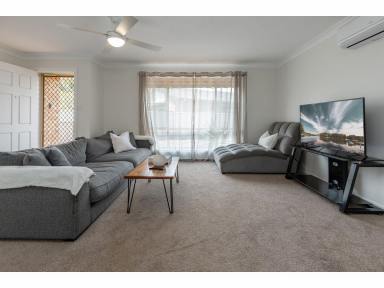 Villa For Sale - NSW - Tuncurry - 2428 - Low-Maintenance Villa in a Quiet Cul-De-Sac  (Image 2)