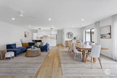 House For Sale - VIC - Dromana - 3936 - Single-Level Design in Prime Beachside Location  (Image 2)