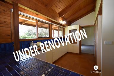 House For Lease - VIC - Beechworth - 3747 - Stylish Family Living in Beechworth  (Image 2)