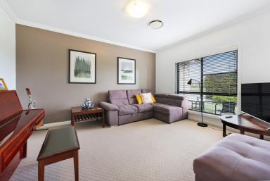 House Auction - NSW - Tamworth - 2340 - BEAUTFULLY PRESENTED FAMILY HOME WITHIN MINUTES FROM THE CBD  (Image 2)