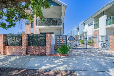 Townhouse For Sale - WA - Midland - 6056 - Ground floor apartment  (Image 2)