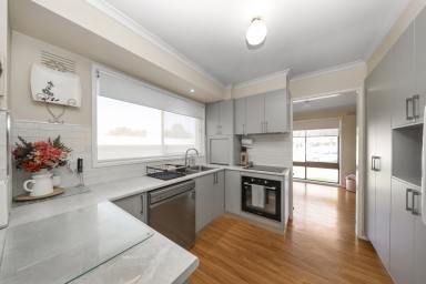 House For Sale - NSW - Tumut - 2720 - Perfect Family Home.  (Image 2)