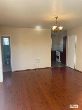 Unit For Lease - NSW - Wollongong - 2500 - Large 2 bedroom CBD apartment  (Image 2)
