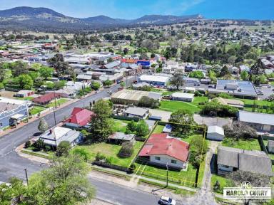 House For Sale - NSW - Tenterfield - 2372 - Conveniently Located Family Home.....  (Image 2)