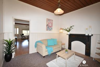 House For Sale - VIC - Beechworth - 3747 - Charming Cottage with Lakeside Views  (Image 2)