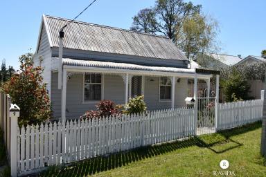 House For Sale - VIC - Beechworth - 3747 - Charming Cottage with Lakeside Views  (Image 2)