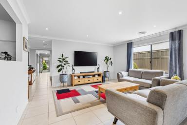 House For Sale - VIC - Strathfieldsaye - 3551 - Modern Family Home with Great Outdoor Entertaining  (Image 2)