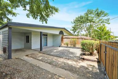 Duplex/Semi-detached For Sale - QLD - Edmonton - 4869 - FULL DUPLEX ON A QUARTER ACRE, NO BODY CORPORATE, HUGE POTENTIAL  (Image 2)