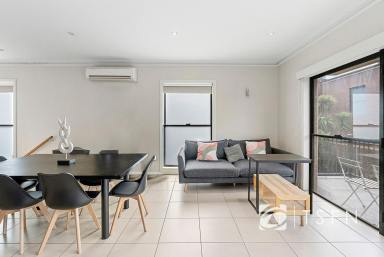 House For Sale - VIC - Bendigo - 3550 - Fully Furnished and achieving a great return approx. 6.40%  (Image 2)