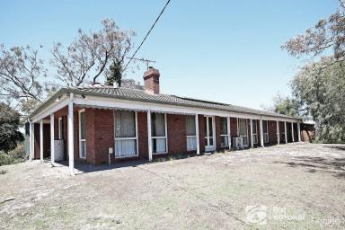 House For Lease - VIC - Cranbourne South - 3977 - Family Farm For Lease!  (Image 2)