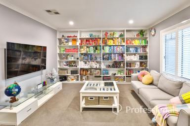 House For Sale - VIC - Irymple - 3498 - Family Living in the Heart of Irymple  (Image 2)