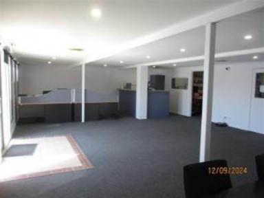 Other (Commercial) For Lease - VIC - Mildura - 3500 - FOR LEASE – IDEAL TRADESMAN PREMISES WITH HIGH EXPOSURE  (Image 2)