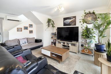 House For Sale - VIC - Canadian - 3350 - Your Perfect Investment By Picturesque Lake Esmond  (Image 2)