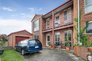 House For Sale - VIC - Canadian - 3350 - Your Perfect Investment By Picturesque Lake Esmond  (Image 2)