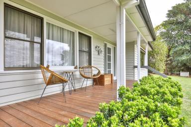 House For Sale - VIC - Red Cliffs - 3496 - CHARM & LIFESTYLE WITH AN INCOME  (Image 2)