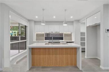 House Leased - NSW - Canada Bay - 2046 - Modern 4 Bedroom home with study (Image 2)