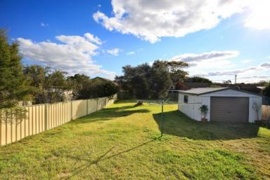 House For Lease - NSW - Shoalhaven Heads - 2535 - 3-Bedroom Home in Shoalhaven Heads  (Image 2)