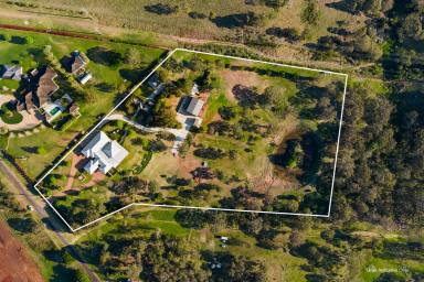 House For Sale - QLD - Darling Heights - 4350 - High-End Acreage Living, Minutes From Town  (Image 2)