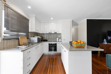 House For Sale - QLD - Beaconsfield - 4740 - DUAL KEY LIVING OASIS  (Image 2)