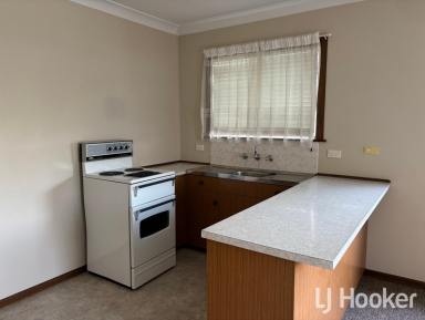 Unit Leased - NSW - Inverell - 2360 - Low Maintenance Unit on Albion Hill  (Image 2)