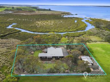 House For Sale - VIC - Port Welshpool - 3965 - PRIVATE OASIS IN PORT WELSHPOOL  (Image 2)