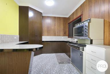 House For Lease - NSW - Lavington - 2641 - SPACIOUS 4 BEDROOM HOME!  (Image 2)