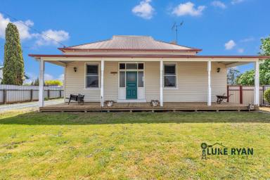 House For Sale - VIC - Rochester - 3561 - "CASTAWAY" CLASSIC PERIOD HOME WITH MODERN TOUCHES  (Image 2)