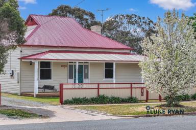 House For Sale - VIC - Rochester - 3561 - "CASTAWAY" CLASSIC PERIOD HOME WITH MODERN TOUCHES  (Image 2)