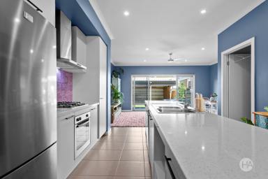 Unit For Sale - VIC - Skye - 3977 - Parkside Privilege – Modern Family Living  (Image 2)