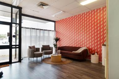 Office(s) For Lease - QLD - Toowoomba City - 4350 - 114m2  High Exposure CBD Tenancy  (Image 2)