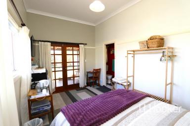 Studio For Lease - NSW - Inverell - 2360 - Furnished Studio Near CBD  (Image 2)
